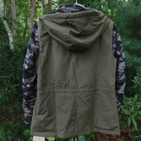 Sanctuary Plush-Camo-Sleeve Anorak Winter Jacket NWT - Picture 3 of 4